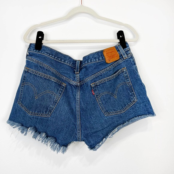 Levi's 501 Premium denim high rise cut off denim jean shorts button fly size 32 - Picture 3 of 3